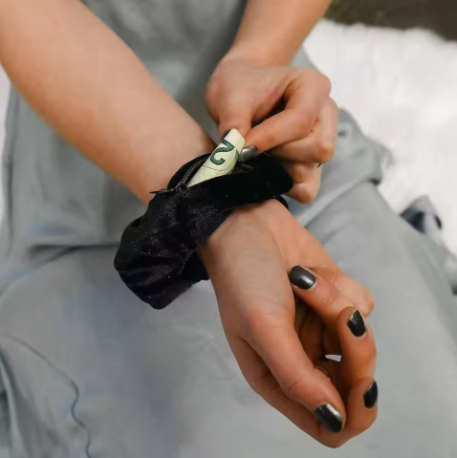 גומיה עם אחסון-לנוחות ולחירום